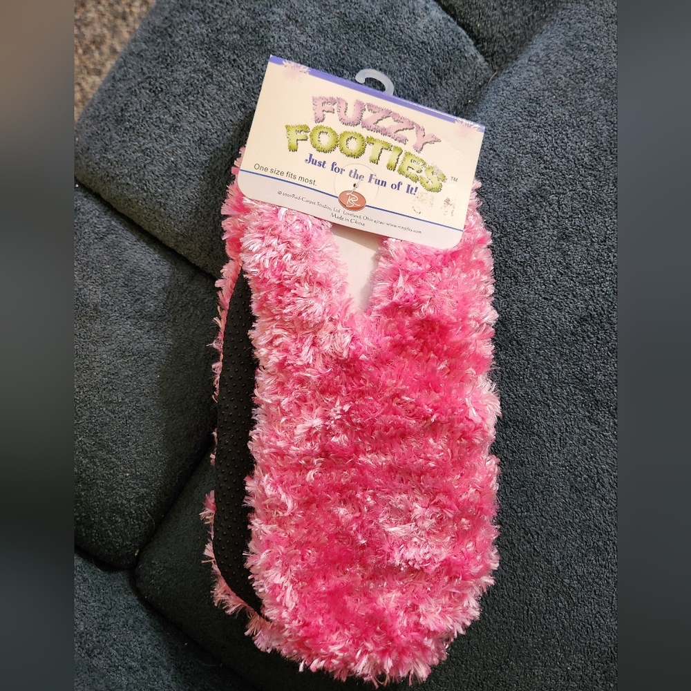 Pink Fuzzy Houseshoes - Picture 4 of 4